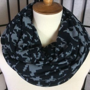Black & Gray Infinity Scarf Hidden Zipper Pocket!